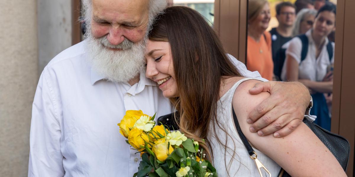 Szolidaritás Donáth Anna mellett, akit beidéztek az ügyészségre. Iványi Gábor támogatja. 2024. szeptember 5.