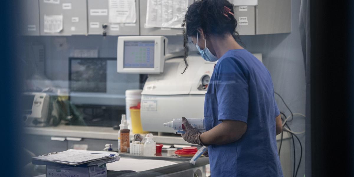 A szakdolgozók túlóráinak mennyisége az utóbbi években extrém módon növekedett