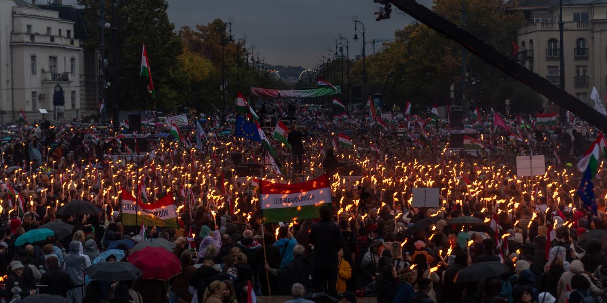 A Tisza Párt október 23-i tüntetésén többen lehettek, mint a békemeneten