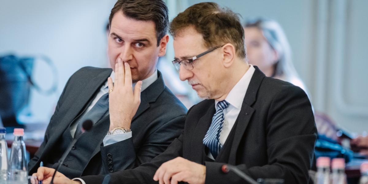 Porcher Áron és Orbán Árpád a Fővárosi Közgyűlésben. Továbblép­nének