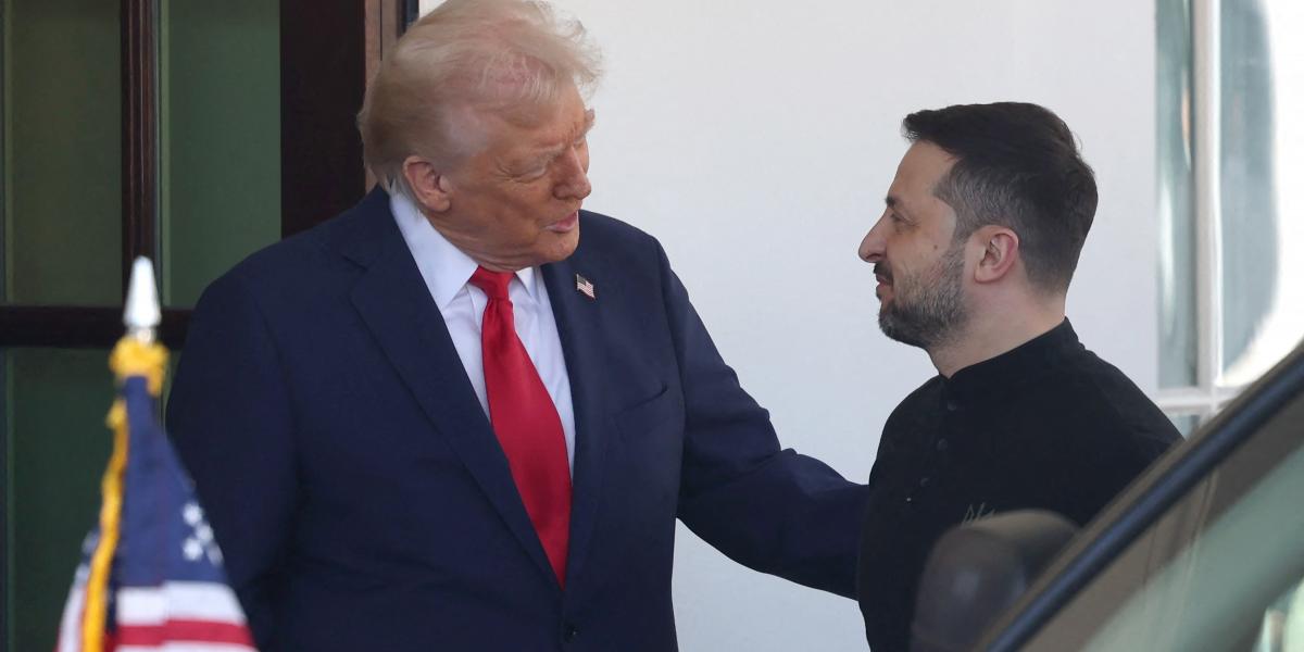 Donald Trump és Volodimir Zelenszkij 2025. február 28-án