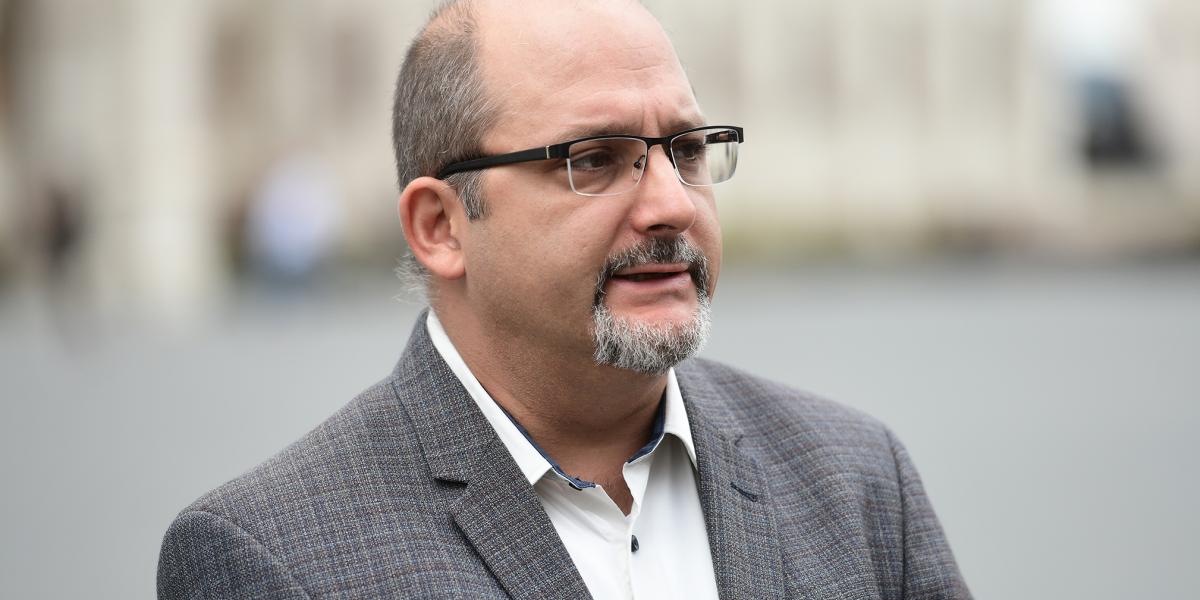 Csárdi Antal szerint a fülke magányában senki sem látja, kire húzzuk az X-et