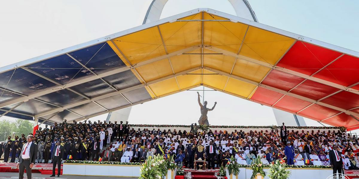 A csádi diktátor díszszemléje