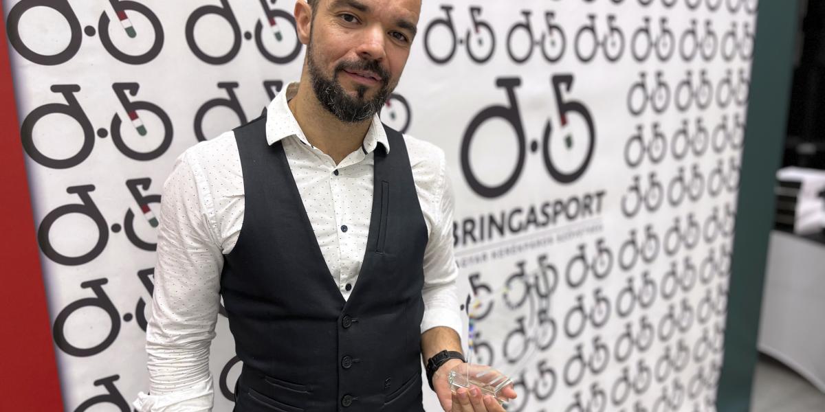 Szinte megszámlálhatatlan érme közül 13 a legfényesebb színű a szerv­átültetettek világjátékáról, az elmúlt 17 esztendőben pedig 16 alkalommal szerzett aranyat Európa-bajnokságról