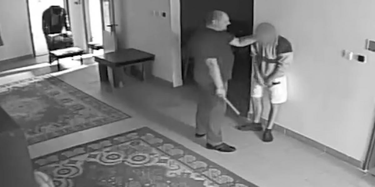 Testi fenyítés. Újabb bizonyíték a Szőlő utcában alkalmazott módszerekről