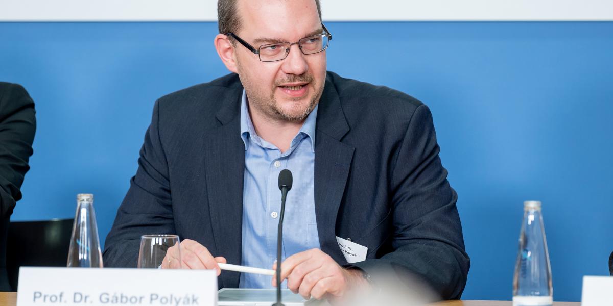 Polyák Gábor szerint az uniós jogszabályok nagyon nagy segítséget nyújthatnak egy új médiajogi környezet megteremtéséhez