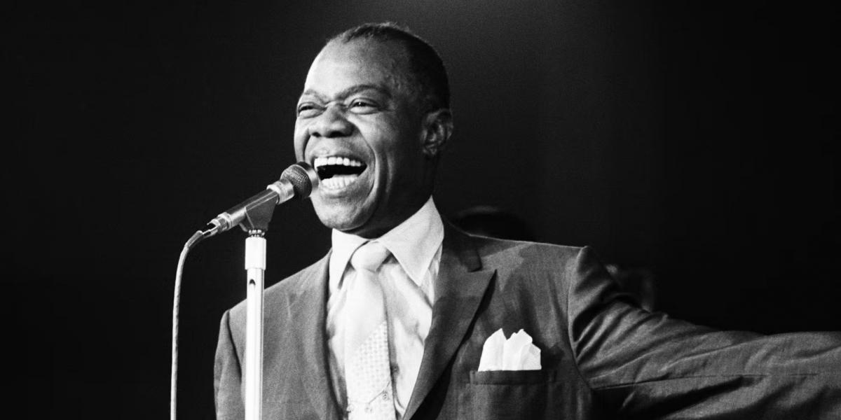 A trombitás a kevesek egyike maradt, aki képes volt megszólítani különböző rasszba tartozó embereket