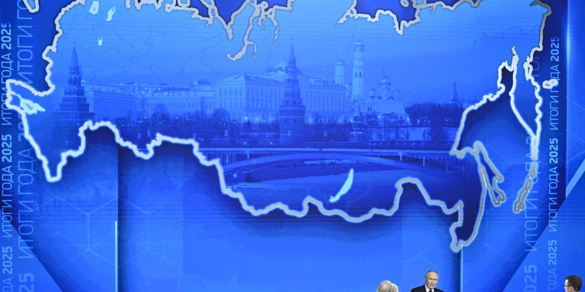 Az orosz álom a háttérben, Putyin pedig a „spontán” kérdésekre válaszol