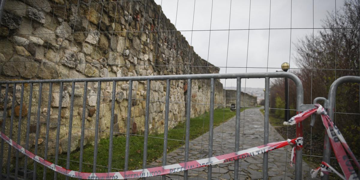 Egri vár. Kissé illúzióromboló látvány