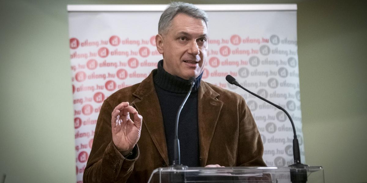 Lázár János az M30-as autópálya miatt összehívott lakossági fórumon Szikszón 2025. február 17-én