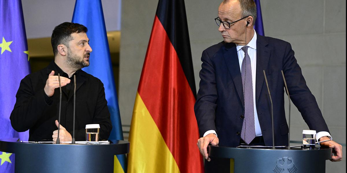 Baráti figyelmeztetés vagy diplomáciai zsarolás? A kiszivárgott hangfelvételek szerint a német kancellár nem kertelt az ukrán elnökkel folytatott beszélgetés során. A modern diplomáciában a zárt ajtók mögötti őszinteség gyakran válik nyilvános fegyverré