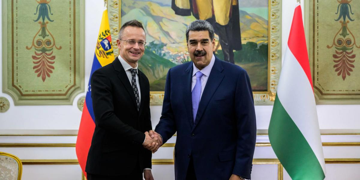Szijjártó Péter és Nicolás Maduro