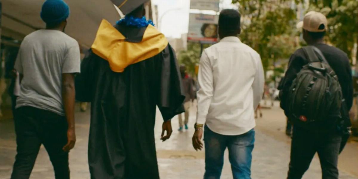 A felelősség a diákoké és a kenyai íróké, a rendszer érintetlen marad