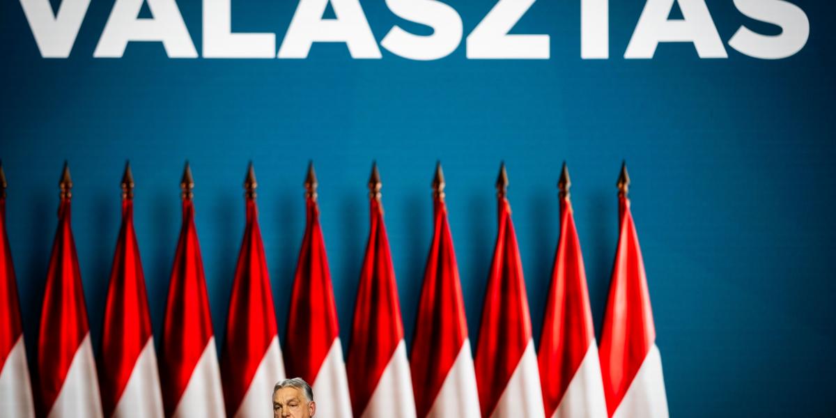  Tekintettel Orbán Viktor hivatali idejének hosszára, időnként felmerülnek összehasonlítások is az elődökkel. Jellemzően nem dicséretként