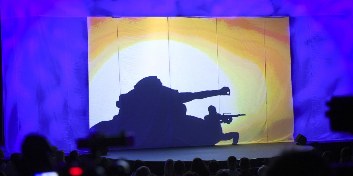 Részlet a Digitális Polgári Körök 2025. november 29-i nyíregyházi Háborúellenes Gyűlésének felvezető animációjából  