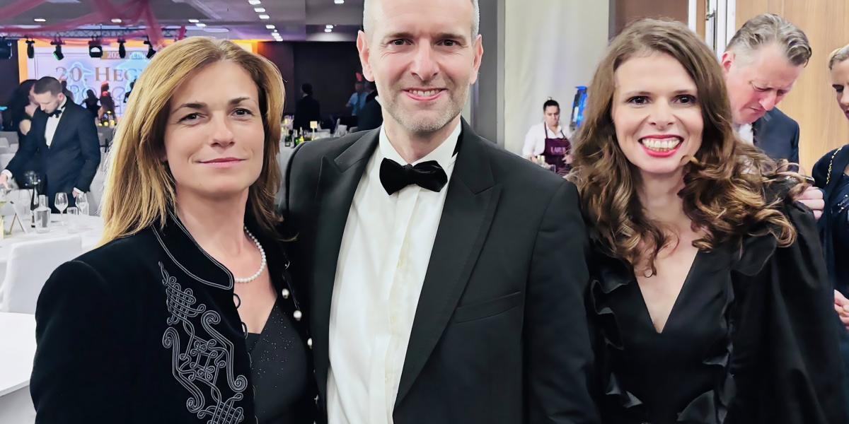 Varga Judit, Steiner Attila és felesége Isky Annamária a bálon.