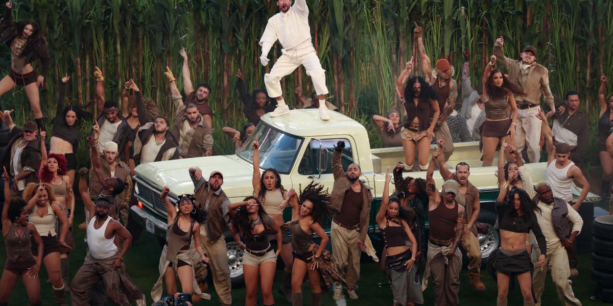 A show egy sor olyan kulturális szimbólumot elevenített fel, amelyek a Puerto Ricó-i mindennapok részei