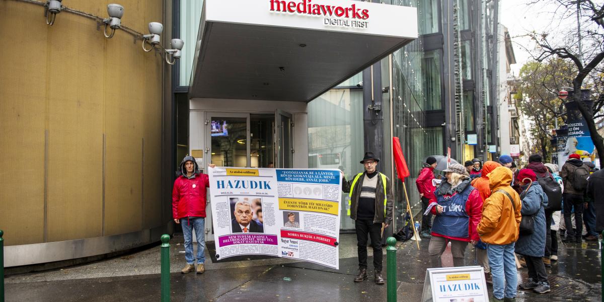 Magyarországon a társadalom erősen polarizált, a médiába vetett bizalom nagyon alacsony
