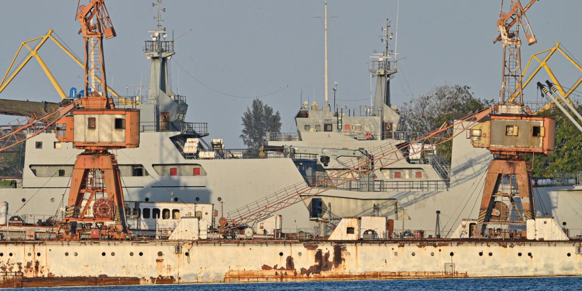 Kubai parti őrség hajói kikötöttek Havanna kikötőjében 2026. február 25-én.