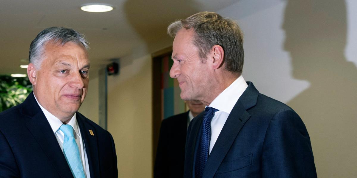 Orbán Viktor és Donald Tusk 2019-ben.