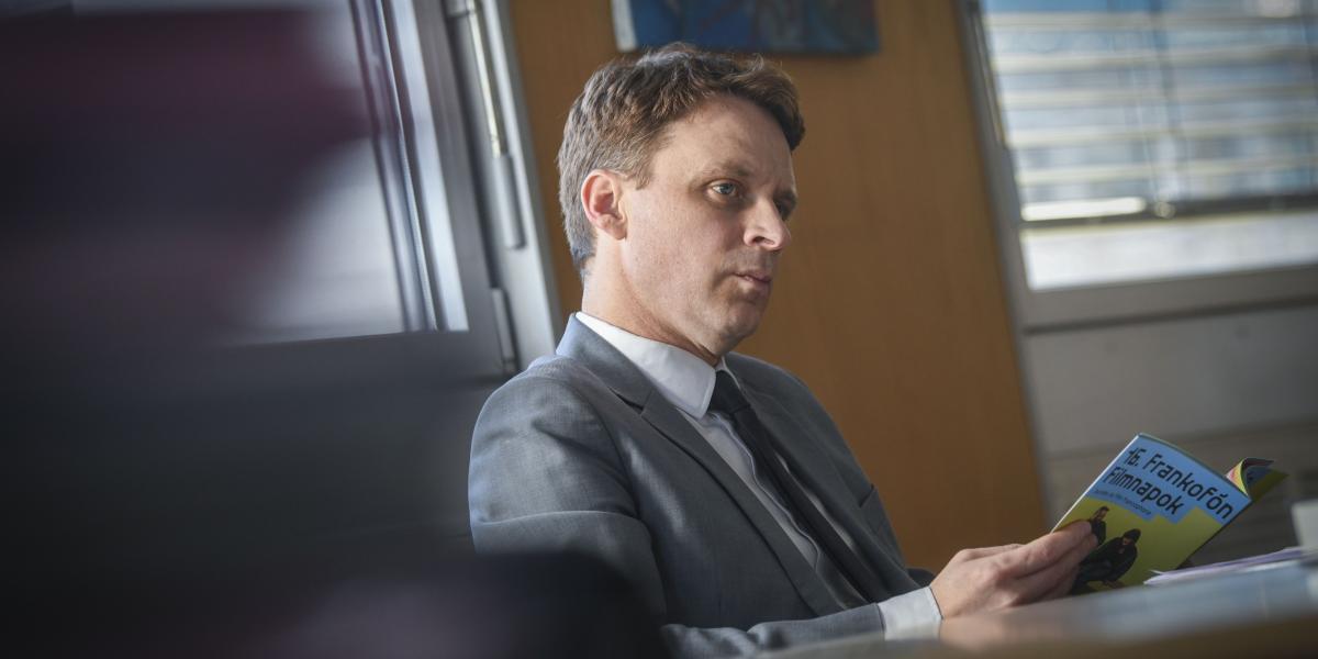 Míg napjainkban világszerte a filmek körülbelül egyharmadát rendezik nők, addig nálunk, a Frankofón Filmnapokon a filmek ötven százalékát nők készí­tették