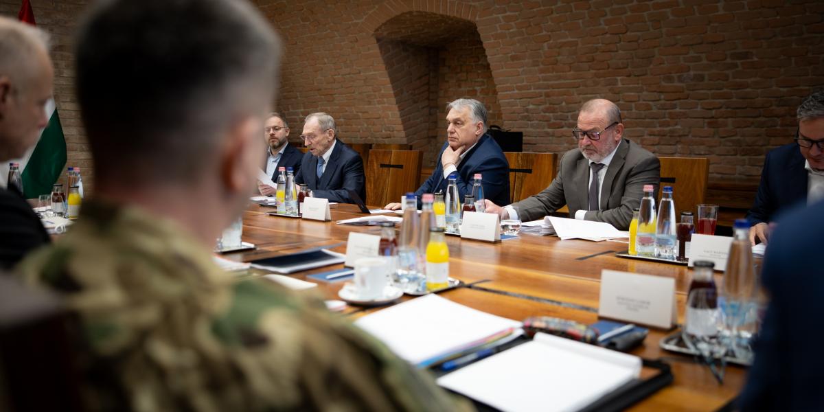 A Védelmi Tanács ülése március 4-én 