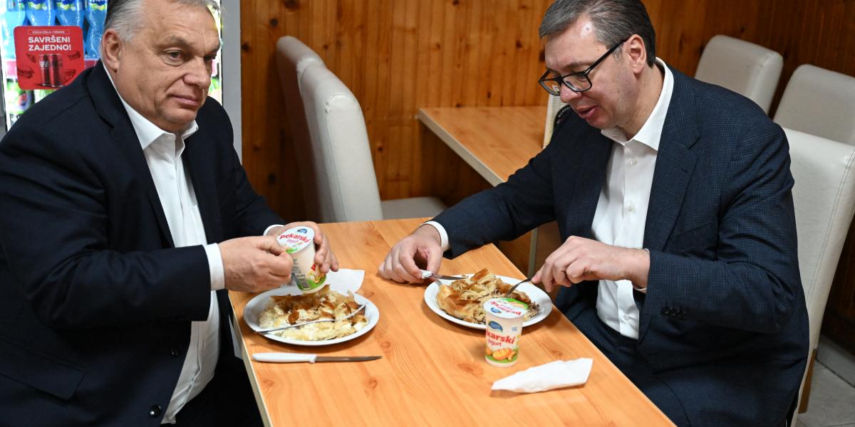 Orbán Viktor és Aleksandar Vučić kölcsönösen erősítik egymást. Ha az orbáni „illiberális állam” megrendül, az nem marad hatástalan Belgrádban sem