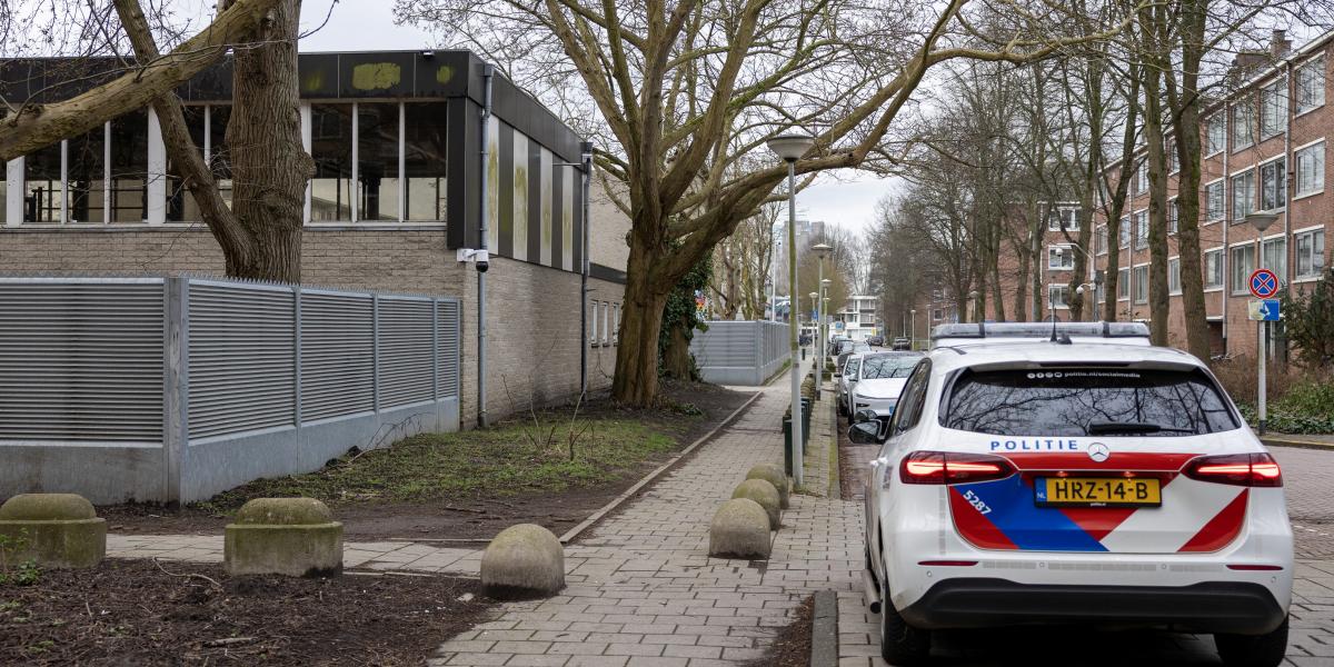 Rendőrautó a robbanás helyszínének közelében. 