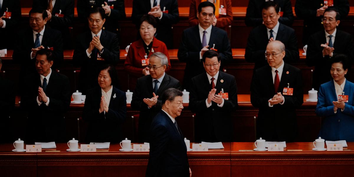 Hszi Csin-ping elnök megérkezik a kínai parlament, a Népi Gyűlés márciusi plenáris ülésére. A mostani tisztogatások Hszi pozíciójának konszolidációját jelzik