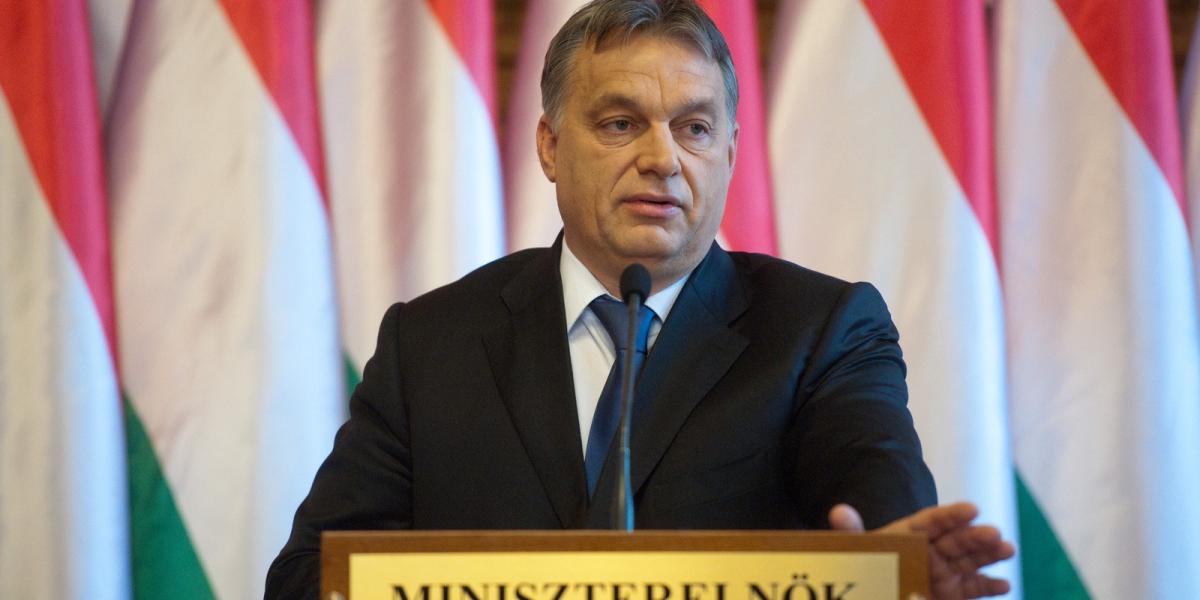 Orbán Viktor miniszterelnök szerint harcolni kell Brüsszel álláspontja ellen, addig is nekünk kell megvédeni magunkat a bevándor