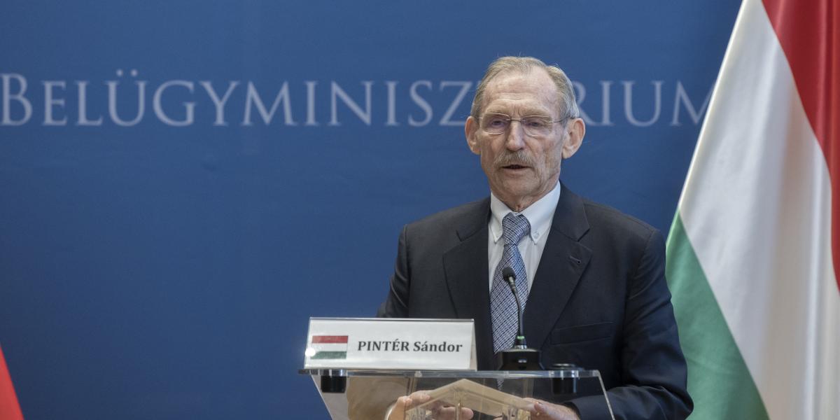Pintér Sándor belügyminiszter a Belügyminisztériumban 2026. január 19-én.