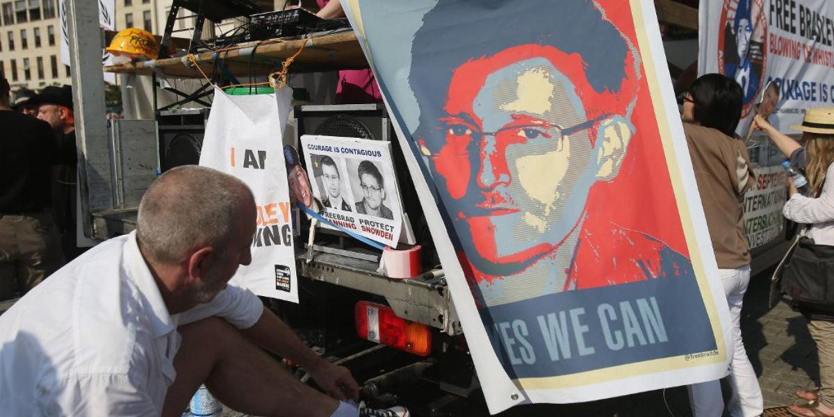 Edward Snowden igen népszerű Berlinben FOTÓ: EUROPRESS/GETTY IMAGES/SEAN GALLUP