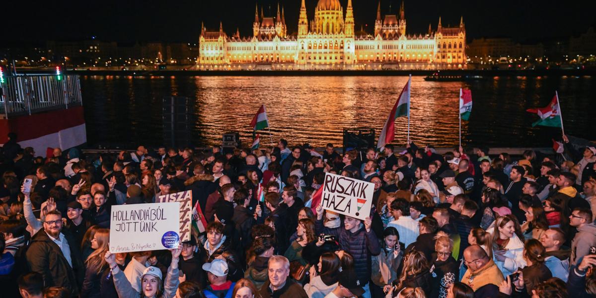 A szervezők legalább olyan hangulatra számítanak, mint a választás éjjelén, csak most már a túlparton