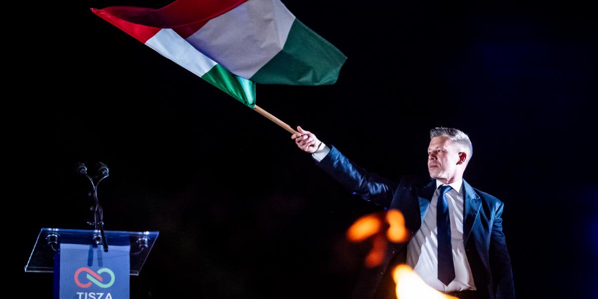 Magyar Péter és a Tisza Párt győzelmi beszéde a Batthyány téren április 12-én 