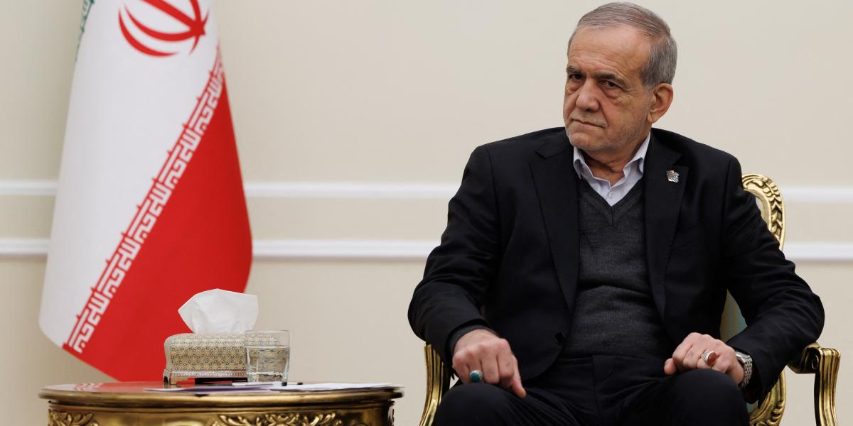 Maszúd Pezeskján - Korábbi felvétel