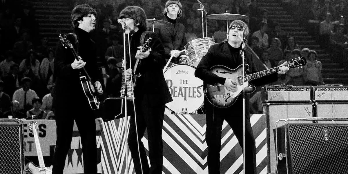 1966. május 1. – a Beatles utolsó fellépése
a londoni Empire Poolban