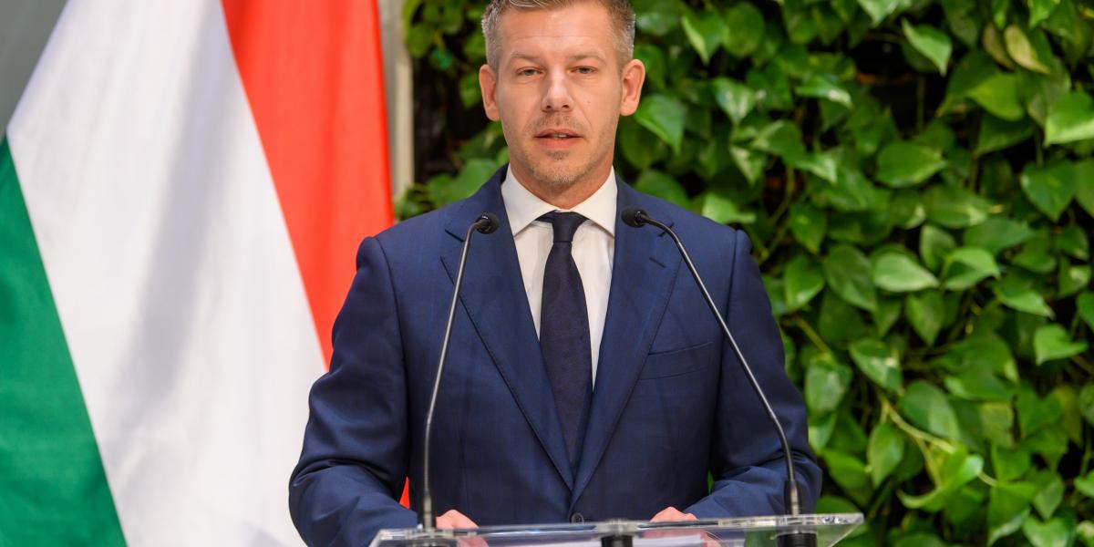 Magyar Péter miniszterelnök rendkívüli sajtótájékoztatót tart a kegyelmi ügyben megismert információkról a Miniszterelnökségen 2026. május 19-én.