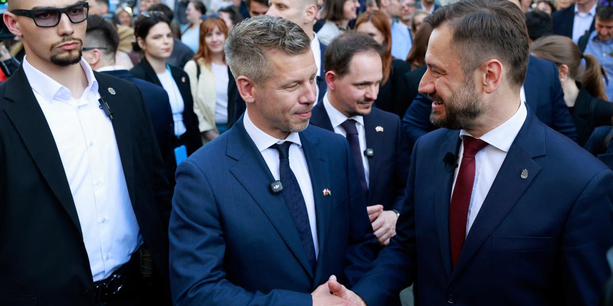 Múlt kedden még polgármesterként üdvözölte Magyar Péter miniszterelnököt Krakkóban Aleksander Miszalski (jobbra)