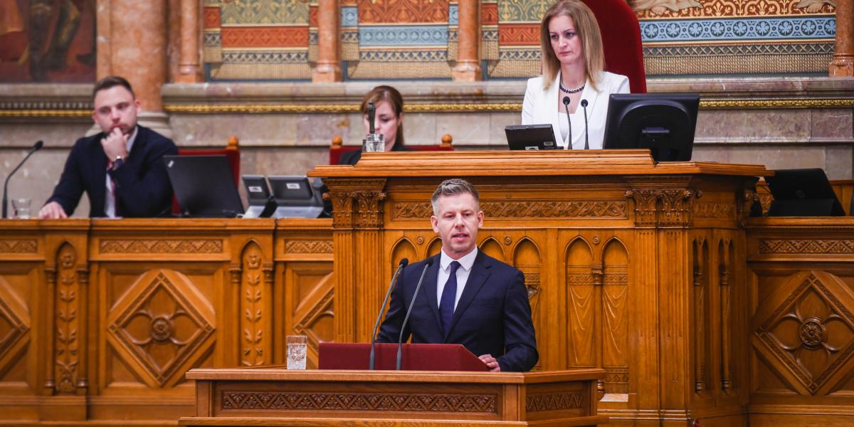 Magyar Péter miniszterelnök napirend elõtt szólal fel az Országgyûlés plenáris ülésén 2026. június 8-án