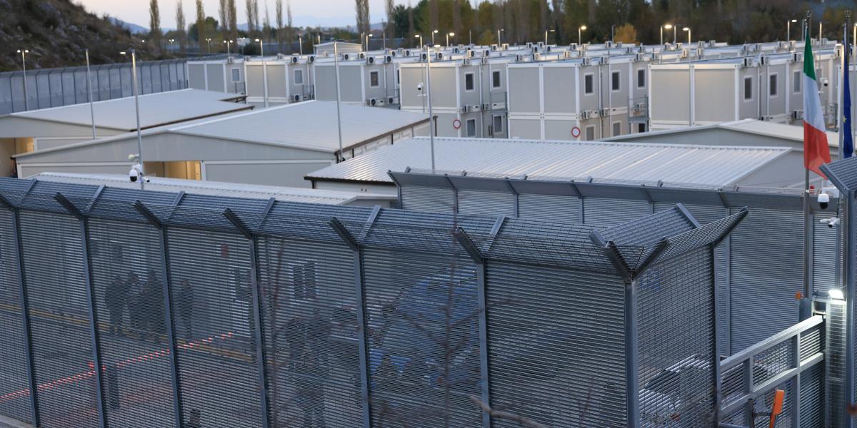 Az olasz legfelsőbb bíróság jogszerűtlennek ítélte a migránsok albán tranzitközpontba deportálását