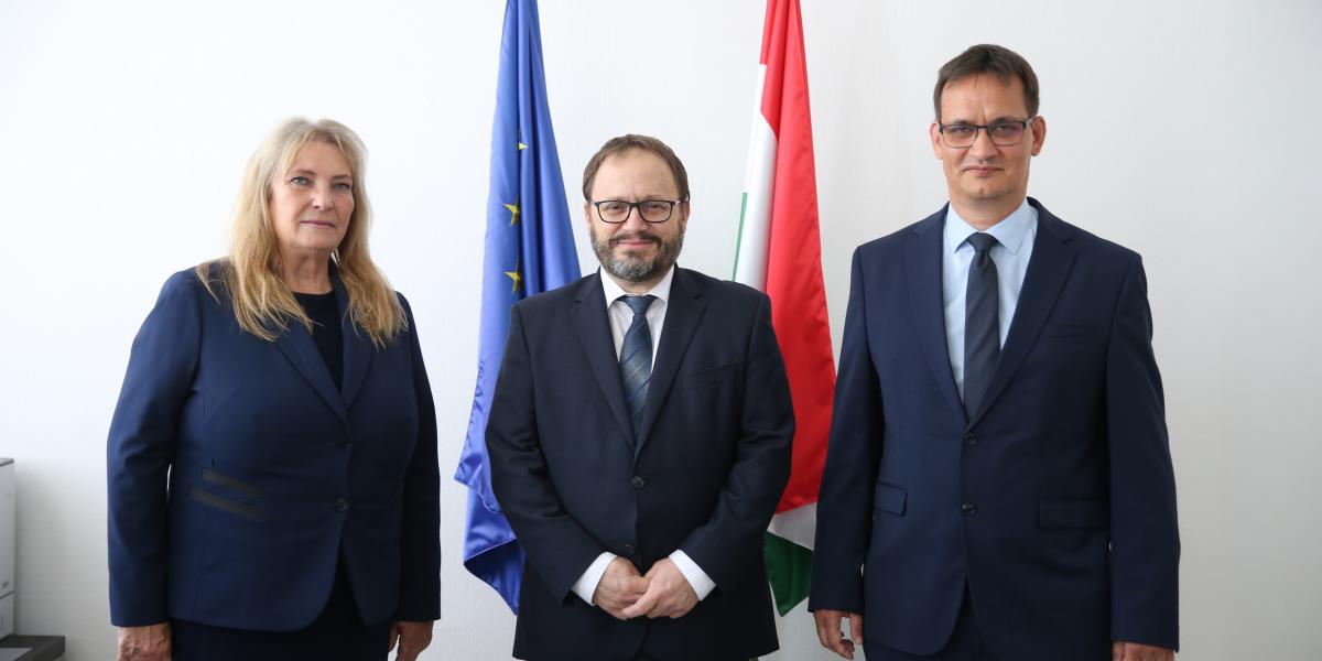 Tamásné Czinege Csilla, Kármán András és Czöndör Szabolcs 