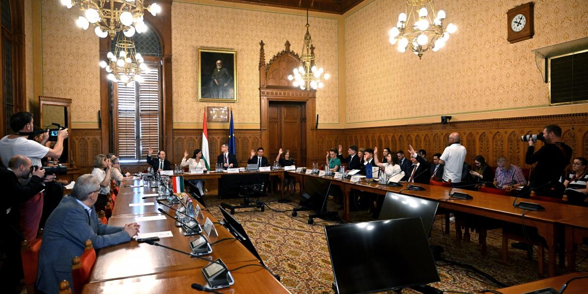 A művelődési bizottság ülése 2026. július 2-án