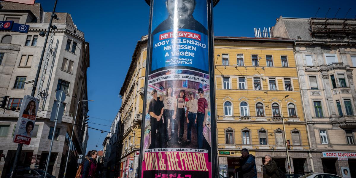 Az ukrán veszélyhelyzetre hivatkozva még az Orbán-­kormány engedte szabadon
a közterületi reklámpiacot