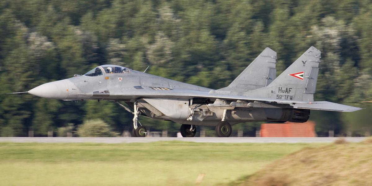 Illusztráció. MiG-29-es landol a kecskeméti reptéren 2010-ben.