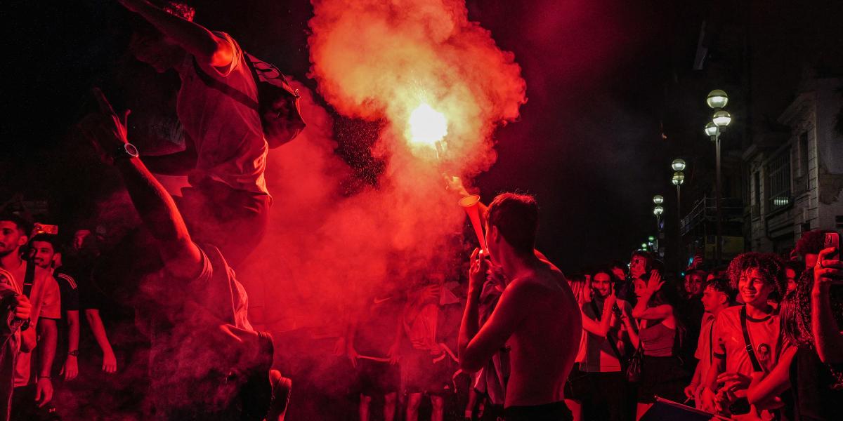 Illusztráció: A francia válogatott győzelmének ünneplése Nizzában július 9-én 