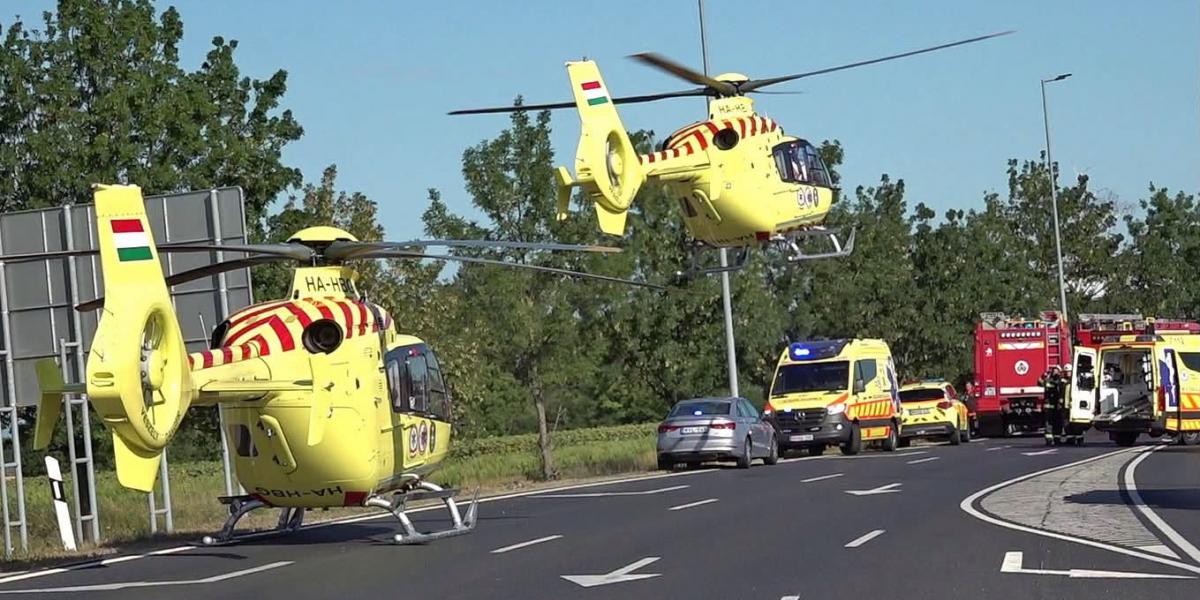 Mentőhelikopterek a helyszínen július 22-én 