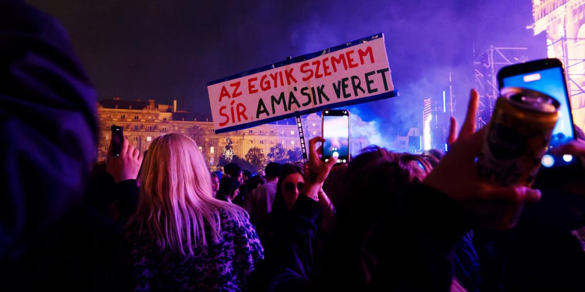 Magyar Péter fiatalokat nyert meg április 12-én a techno partival a Parlament előtt, miért ne ismételne?