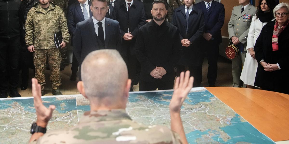 A tettre készek koalíciója és Ukrajna vezetőinek 2025. november 17-i találkozója Párizsban