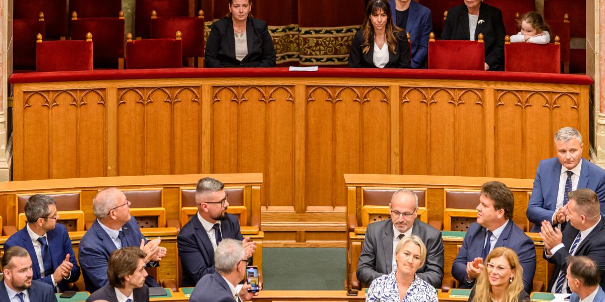 Unger Annát (balra) elnöknek választották, Tasnády Katalin (jobbra) pedig nyomozati elnökhelyettes lett
