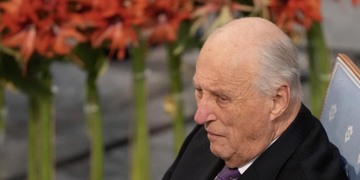 Harald király 2024-ben a Nobel-békedíj átadásán, amikor az amerikai atombombák japán túlélői kapták a díjat